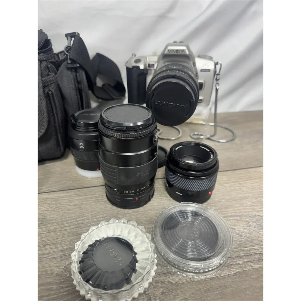 Minolta Maxxum STsi 35mm Film CameraAF 4 Lens, Accessories, New Batteries,Tested